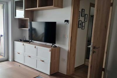 Apartament cu 2 camere decomandat, mobilat în Tractorul - 3