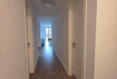 Apartament cu 3 camere în P-ța Universității - 15