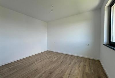 VILA IN CORBEANCA - OSTRATU // CURTE 364 MP // 5 CAMERE - 14