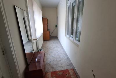 Casă individuală cu 3 camere cu Canalizare în Central - 8