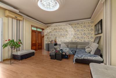 Casa cu teren de 3000 mp - ponton la lac - piscina si casa de oaspeti - 32