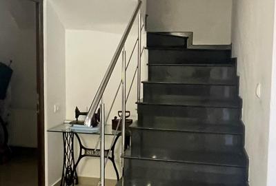 Navodari Vila  P+1+M  Living + 5 camere  86 mp etaj  Construita  in 2011 din bca - 14