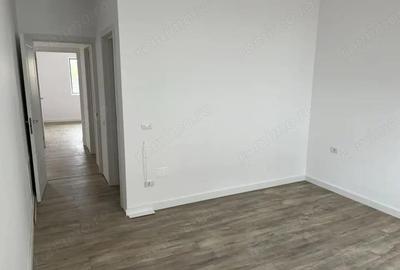 Casă cu 4 camere cu Teren 300 Mp în Malu Mare - 2