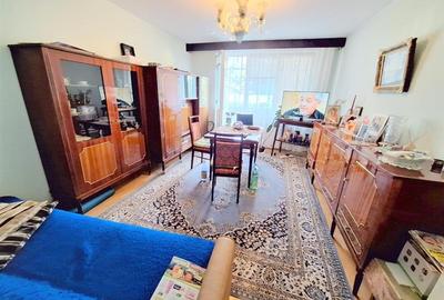 Apartament 2 camere decomandat , zona Cora - 4