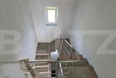 Casa de vanzare, cu 4 dormotoare si 10 ari teren, zona Unire - 1