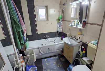 Apartament cu 2 camere decomandat în E3 - 4