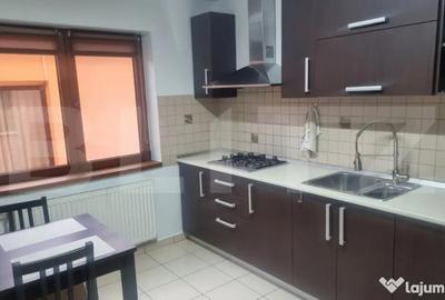 Casă cu 5 camere cu Teren 380 Mp în Central - 2