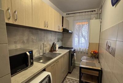 Apartament cu 3 camere semidecomandat în Tomis IV - 10