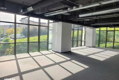 Spațiu comercial, de 127 mp, în Industrial - 7