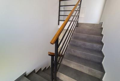 Casă cu 4 camere în Valea Adâncă