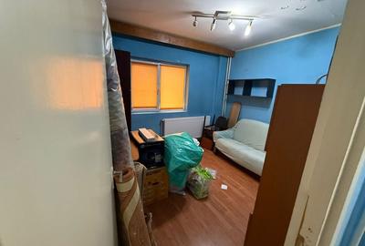 Apartament cu 3 camere semidecomandat în Unirii Sud - 3