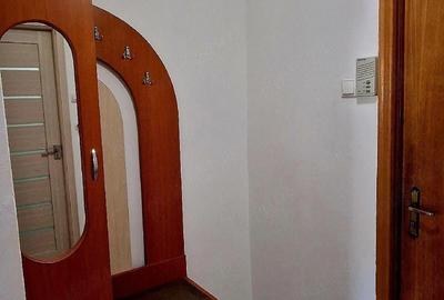 Garsonieră decomandată în Traian - 2