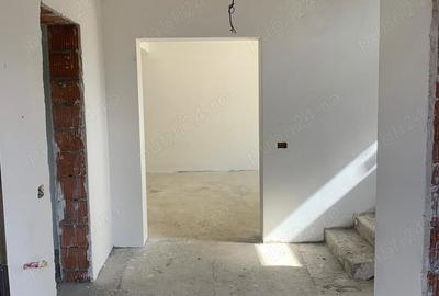 Casă cu 4 camere cu Teren 800 Mp în Bârnova - 7