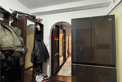 Apartament cu 3 camere decomandat în Cug - 4