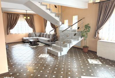 Casă cu 4 camere în 23 August - 2
