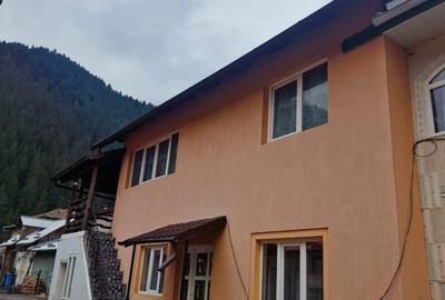 Casă cu 4 camere în Central - 3