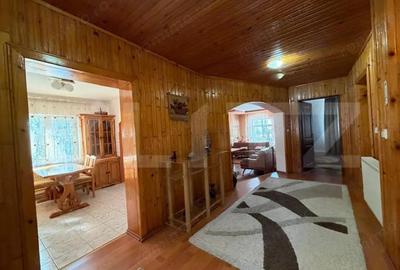 Casă cu Teren 2200 Mp în Central - 5