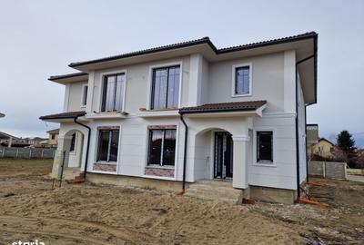 Casă cu 4 camere în Ciarda Roșie