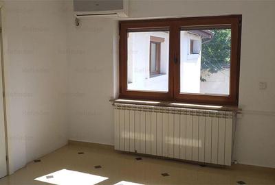 Casă cu 4 camere cu Canalizare în Grivița - 4
