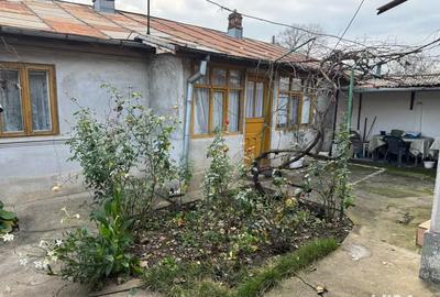 Casă cu 4 camere în Central - 1