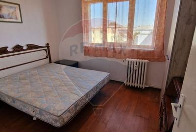 Apartament DE INCHIRIAT cu 2 camere decomandate, zona Narcisa - 5