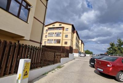 Apartament cu 3 camere semidecomandat în Valea Adâncă - 9