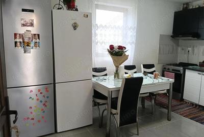 Casă cu 7 camere cu Teren 1100 Mp în Popești