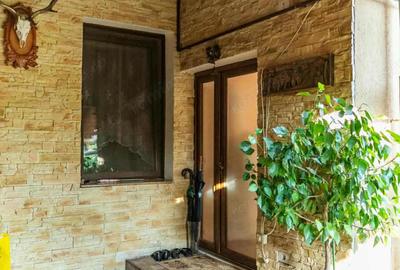 De vanzare Casa spa?ioasa in Gradi?te, Str. Vi?inului - 5