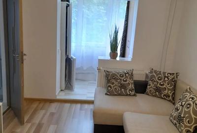 Proprietar inchiriez apartament 1 camera, etaj 1 - Piata Verde- str.Linistei - 5