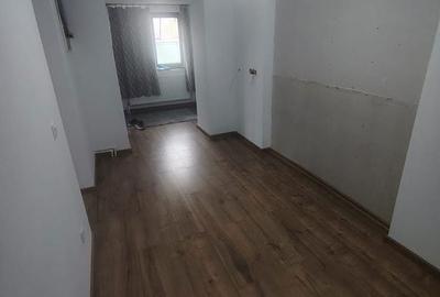 Casă cu 3 camere cu Teren 1135 Mp în Zimandu Nou - 10