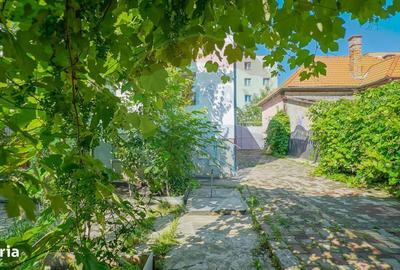 Casă cu 4 camere cu Teren 362 Mp în Centrul Civic - 1