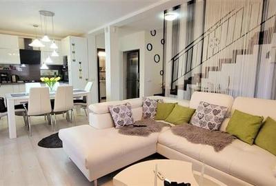 Apartament cu 3 camere decomandat, mobilat în Aeroport