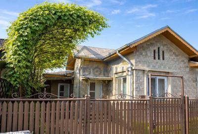 Casă cu 4 camere în Corlătești - 1