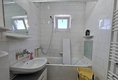 ID 4225 DE VANZARE - Apartament 4 camere - 100 mp - 3