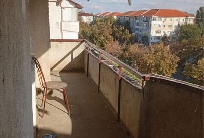 Apartament cu 4 camere decomandat în Central - 2