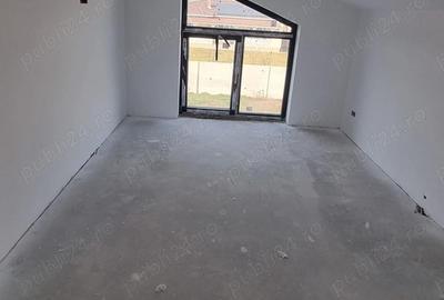 Casă cu Teren 440 Mp în Ghiroda - 4