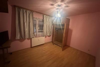 56mp, mobilat si utilat in bloc anvelopat lingă piata Doina - 5