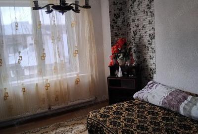 Apartament cu 3 camere decomandat în Central - 1