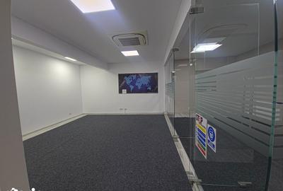 Spațiu comercial, de 80 mp, în Delfinariu - 2