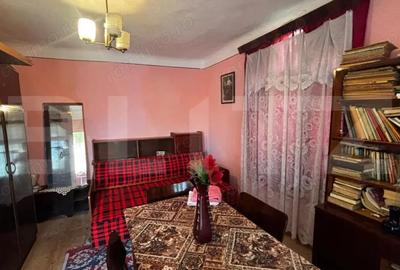 Casă cu Teren 3345 Mp în Central - 3