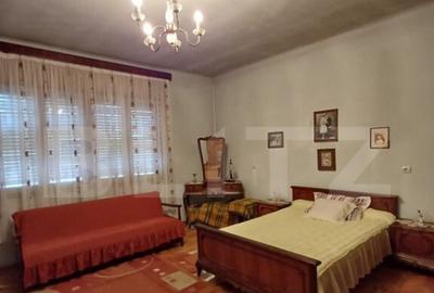 Casa renovabila cu 2 spatii comerciale, 416.6 mp, teren de 7 - 10