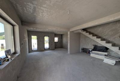 Casă cu 5 camere cu Teren 200 Mp în Florești - 14