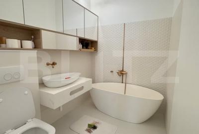 Apartament 2 camere, 69 mp, terasa de 11 mp, parcare - zona centrala - 10