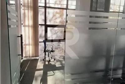Spațiu comercial, de 1,300 mp, în Unirii - 17