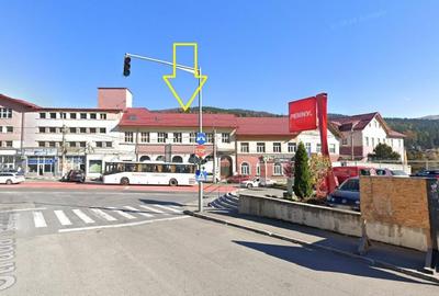 Hala (fosta cantină) + Birouri S+P+M 700mp - ULTRACENTRAL - BUSTENI
