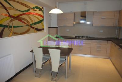 Apartament cu 3 camere decomandat în Km 5 - 9