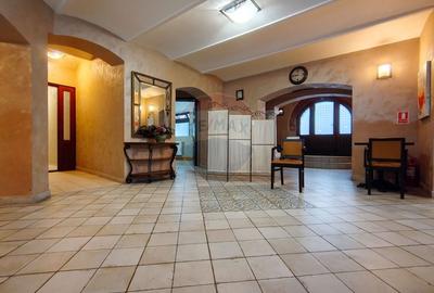 Două vile de patrimoniu, restaurate integral, cu farmec interbelic - 16