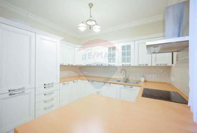 De vanzare casa cu 3 dormitoare in zona Spitalul Jude?ean De vanzare casa cu 3 dormitoare in zona Spitalul Jude?ean - 3