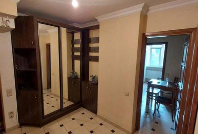 Apartament decomandat cu 3 camere piata muncii - 1
