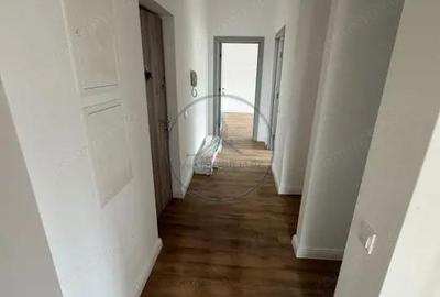 Apartament cu 3 camere decomandat în Sud - 1